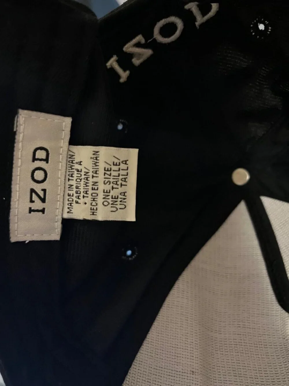 Izod golf cap